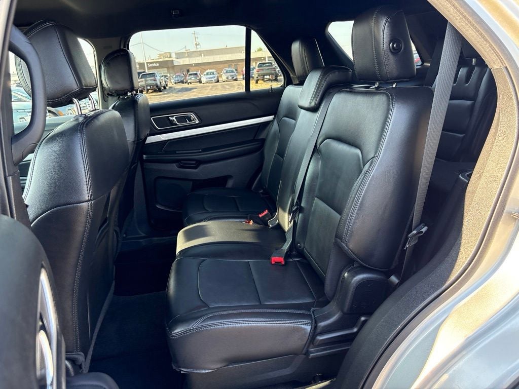 2017 Ford Explorer XLT - Photo 29