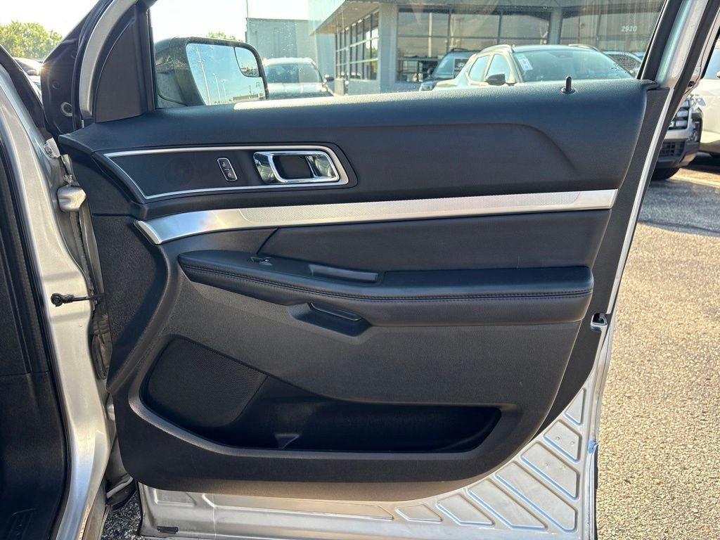 2017 Ford Explorer XLT - Photo 36