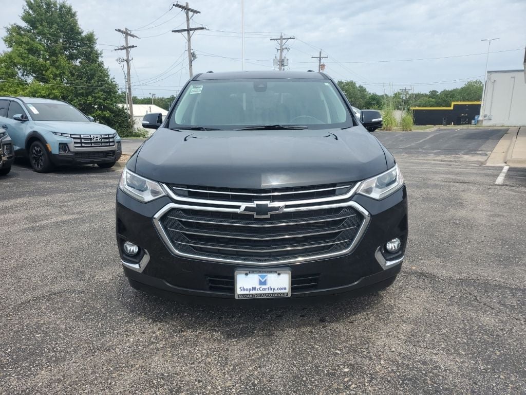 Used 2020 Chevrolet Traverse 1LT with VIN 1GNERGKW1LJ295461 for sale in Kansas City