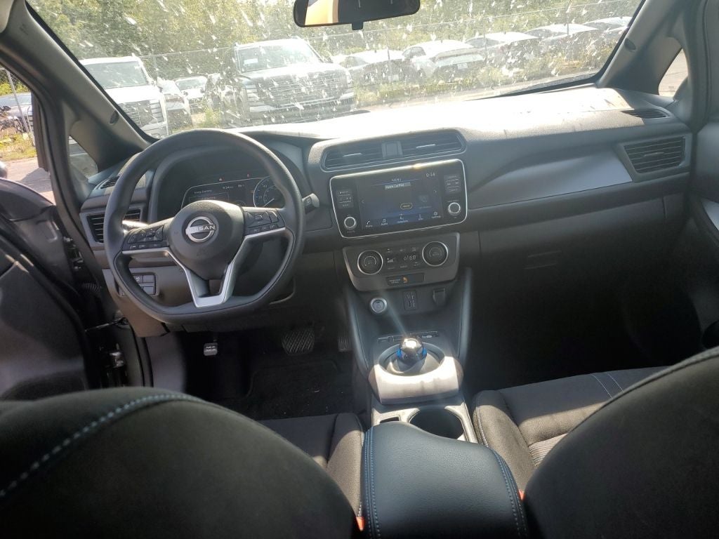 2025 Nissan Leaf S