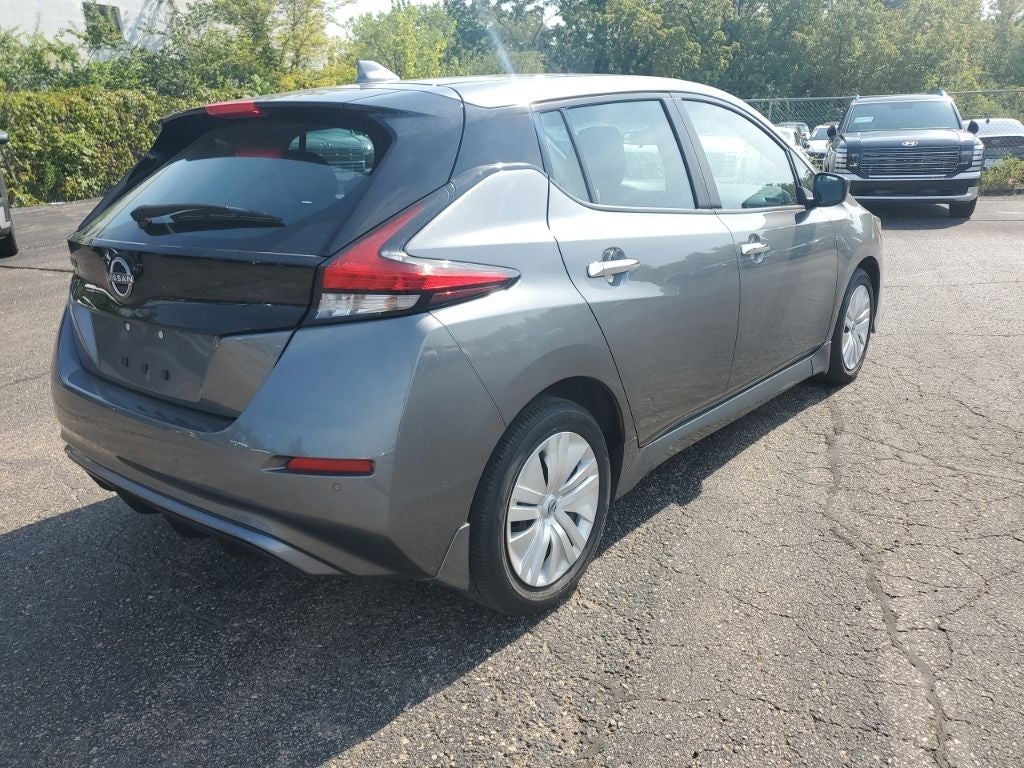 2025 Nissan Leaf S