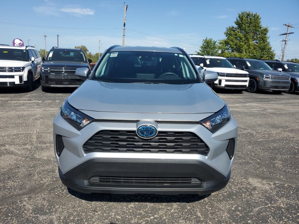 Used 2019 Toyota RAV4 LE with VIN 2T3MWRFV7KW034569 for sale in Kansas City