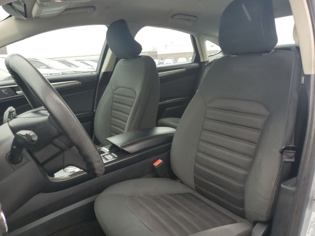 2019 Ford Fusion Hybrid SE - Photo 14