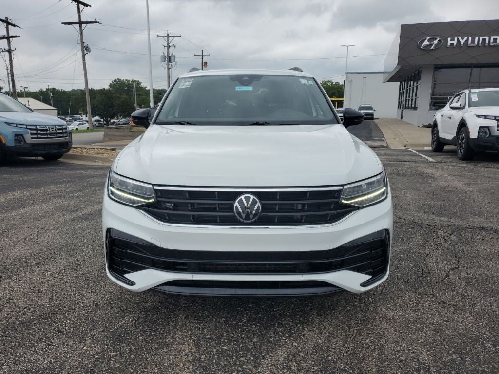 Used 2023 Volkswagen Tiguan SE R-LINE BLACK with VIN 3VVCB7AX2PM073035 for sale in Kansas City