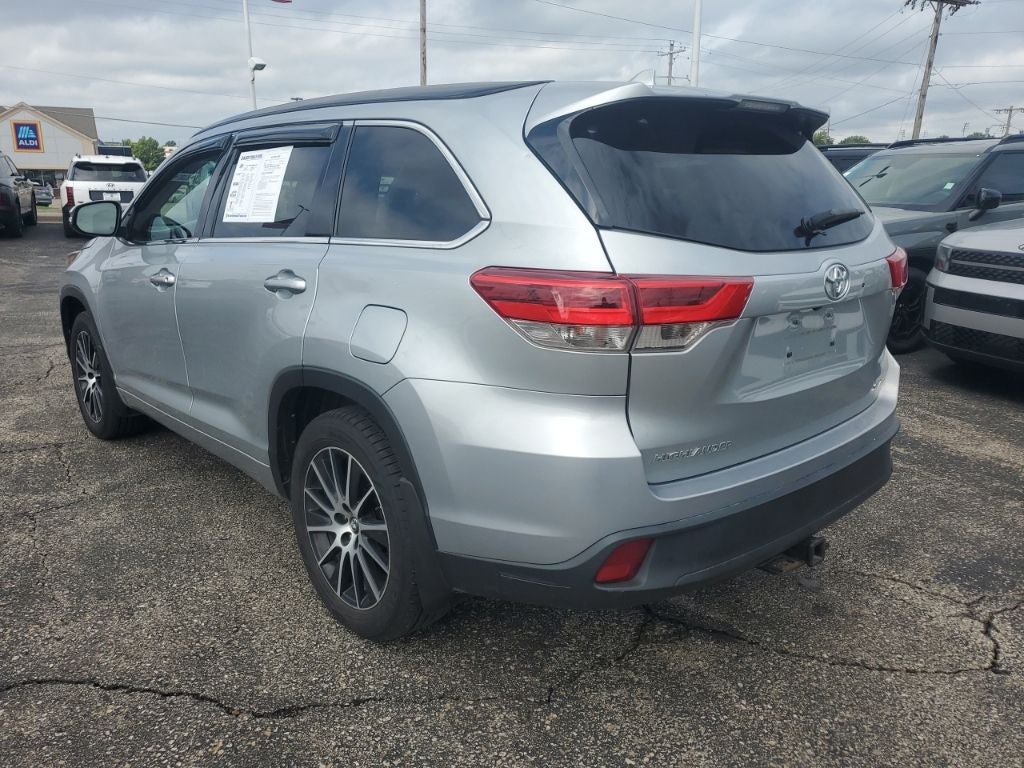 2017 Toyota Highlander SE