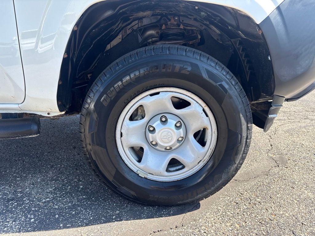 2016 Toyota Tacoma SR