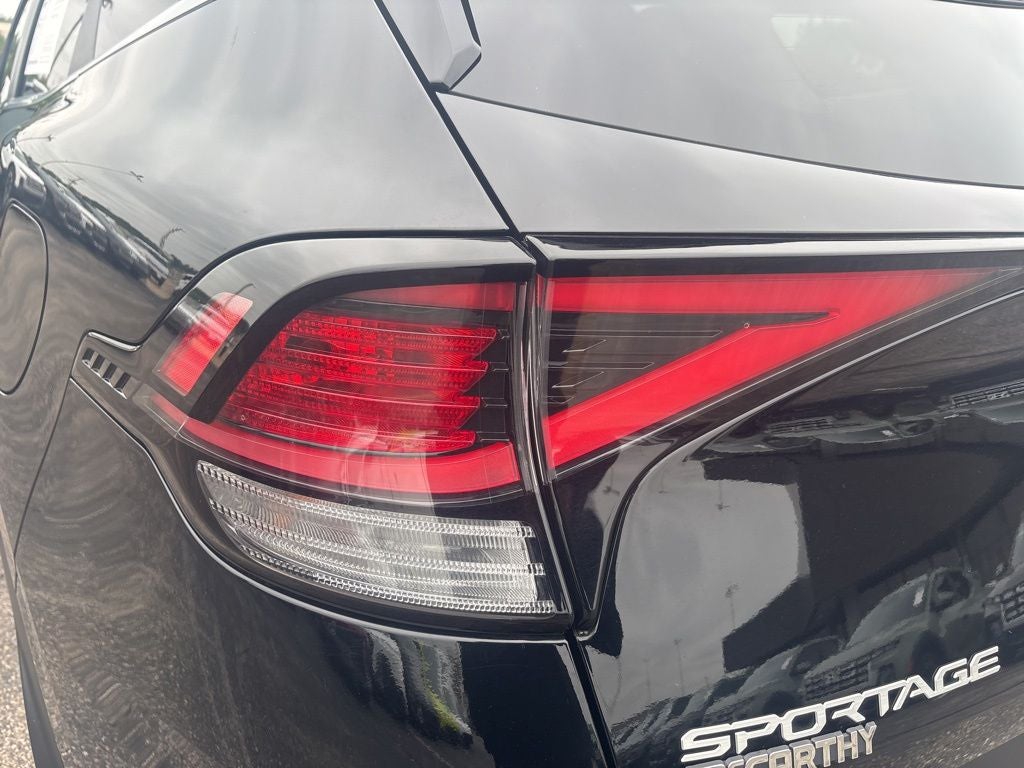 2025 Kia Sportage LX - Photo 10