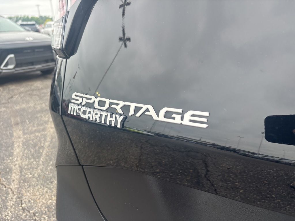 2025 Kia Sportage LX - Photo 11