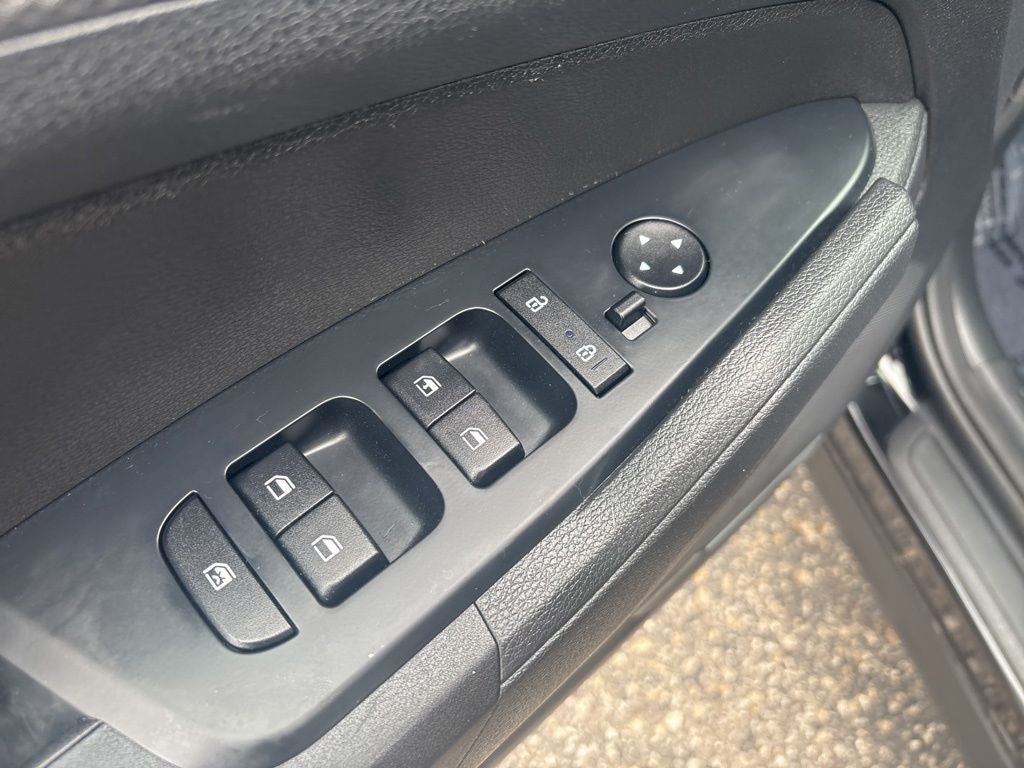 2025 Kia Sportage LX - Photo 15