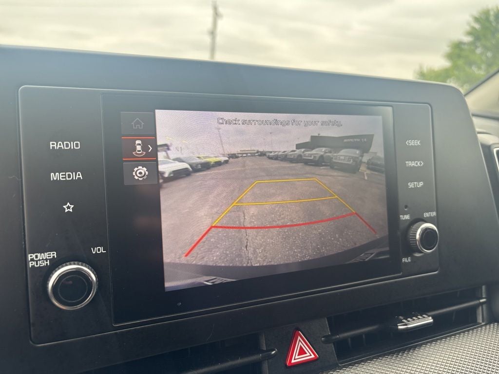 2025 Kia Sportage LX - Photo 19