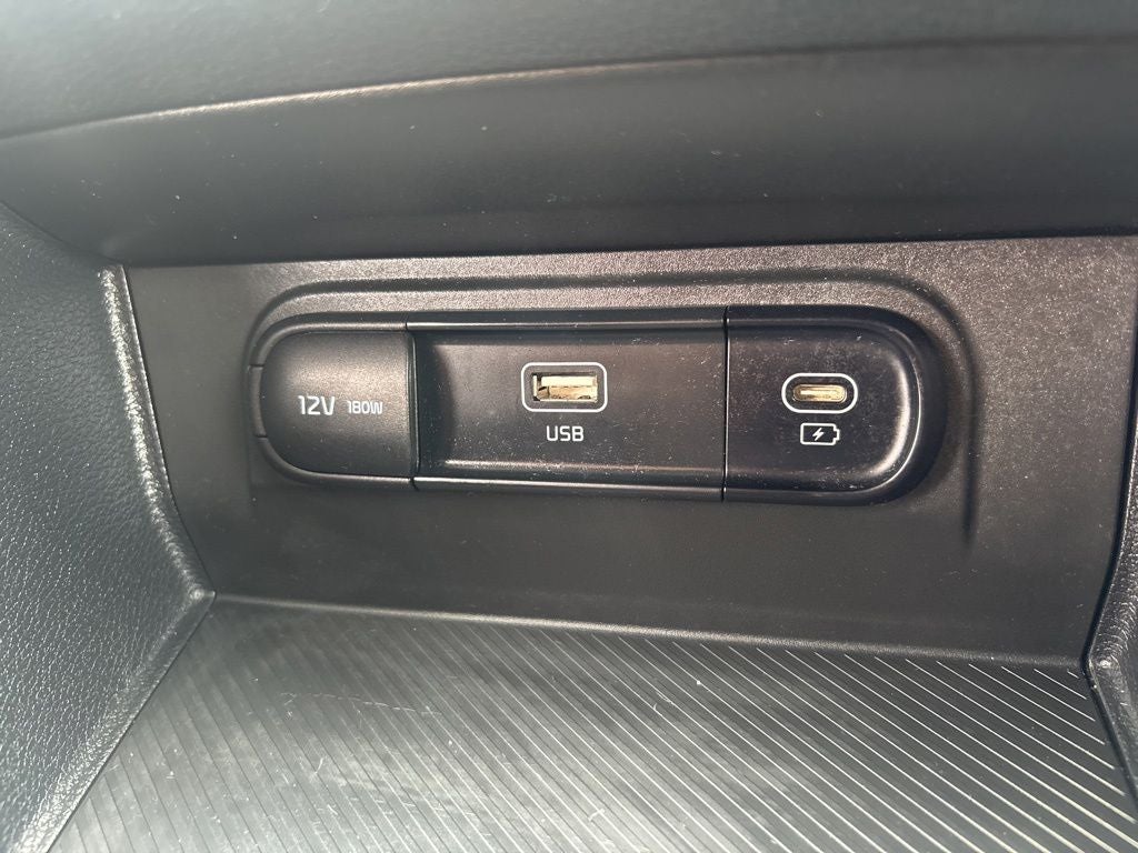 2025 Kia Sportage LX - Photo 21