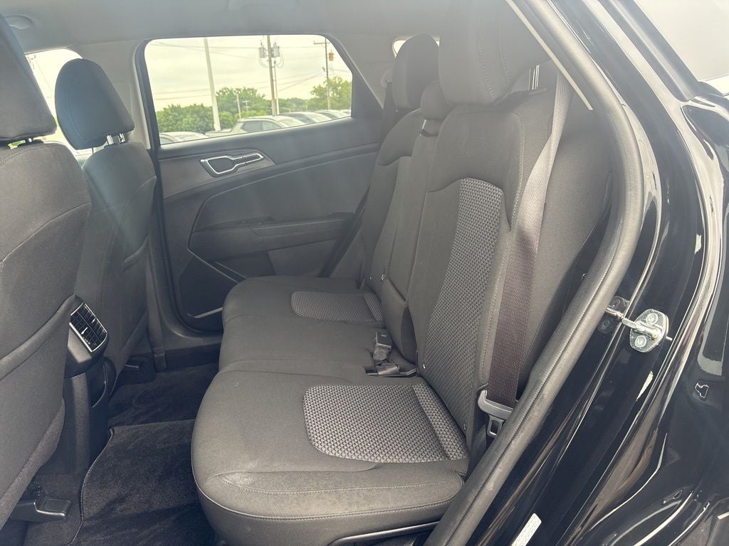 2025 Kia Sportage LX - Photo 25