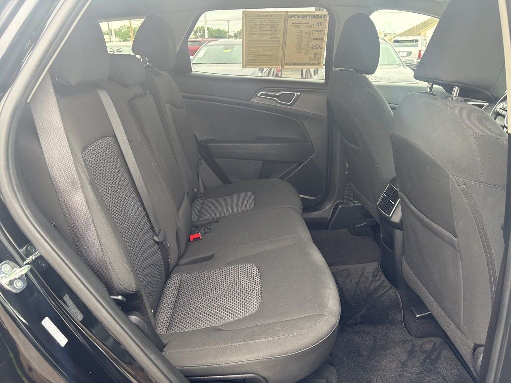 2025 Kia Sportage LX - Photo 27