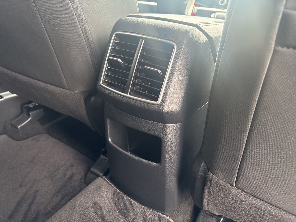2025 Kia Sportage LX - Photo 28