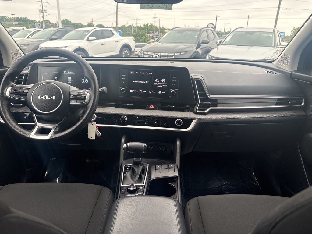 2025 Kia Sportage LX - Photo 29