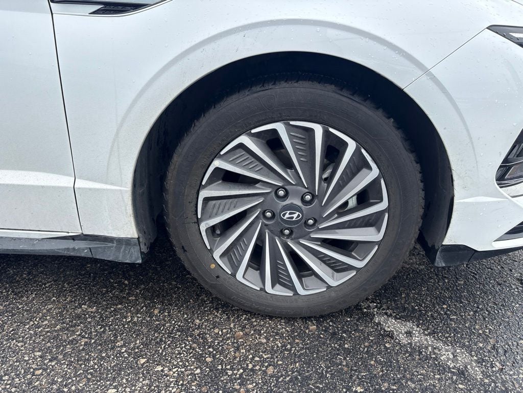 2025 Hyundai SONATA HYBRID SEL