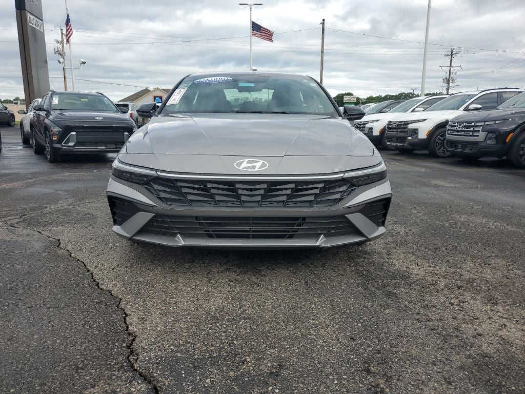 Used 2025 Hyundai Elantra SEL with VIN KMHLM4DG6SU881357 for sale in Kansas City