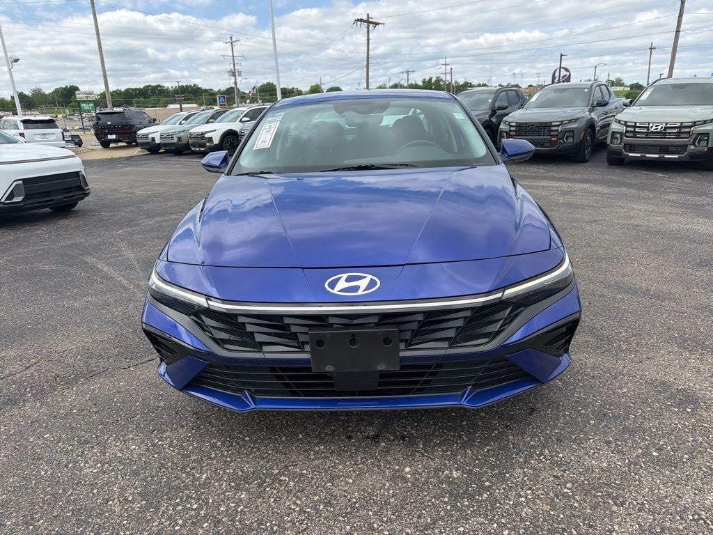 Used 2025 Hyundai Elantra SEL with VIN KMHLS4DG3SU000331 for sale in Kansas City