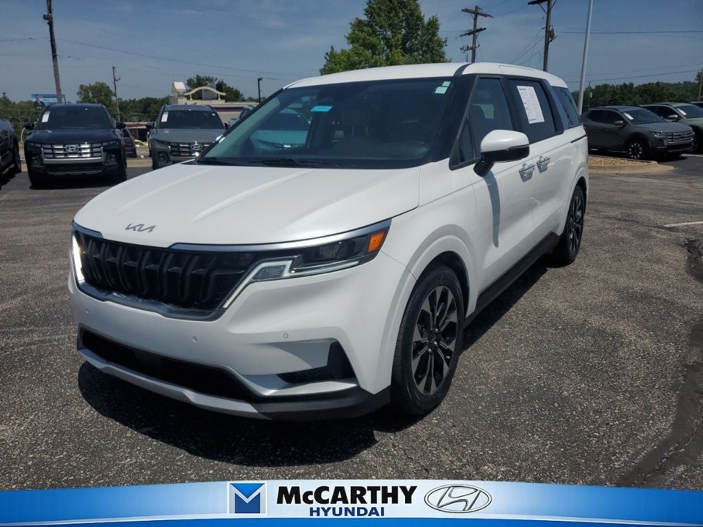 2024 Kia Sedona EX's photo