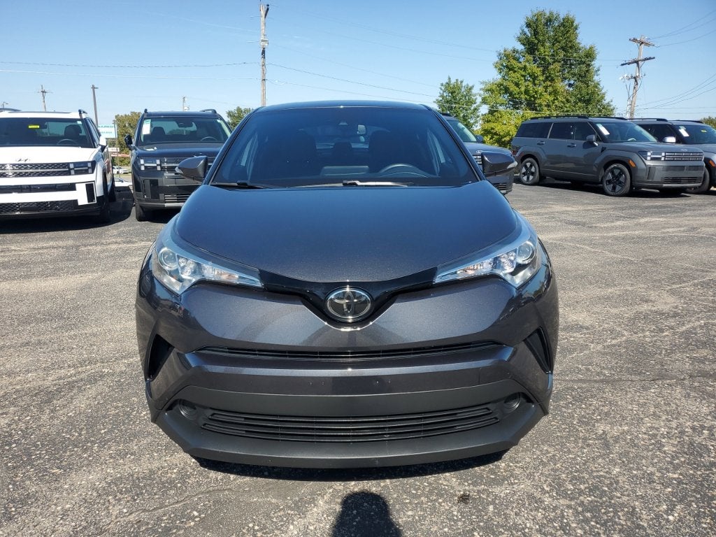 Used 2018 Toyota C-HR XLE with VIN NMTKHMBX9JR059080 for sale in Kansas City