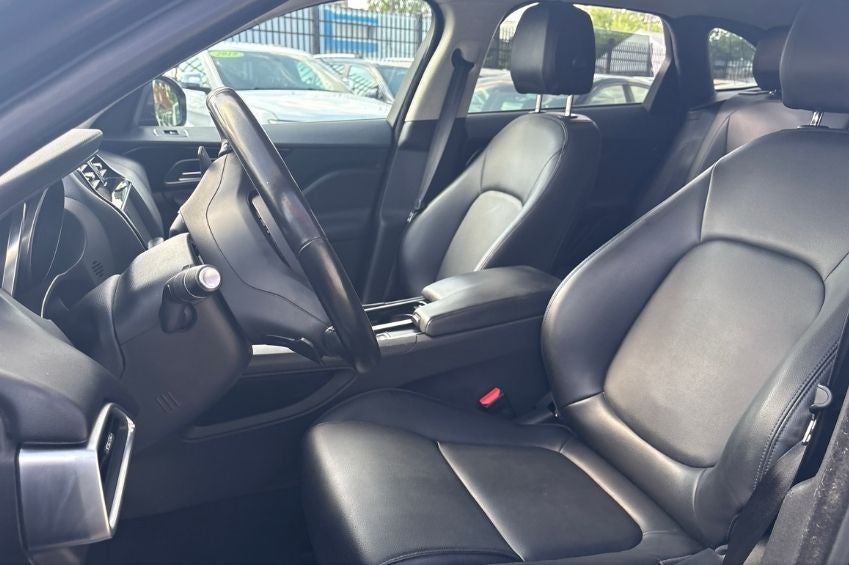 2019 Jaguar F-PACE 25t Premium
