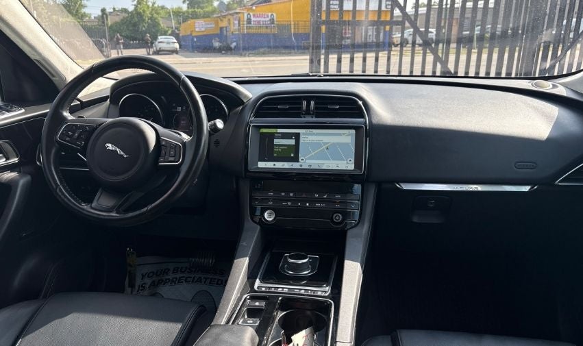 2019 Jaguar F-PACE 25t Premium
