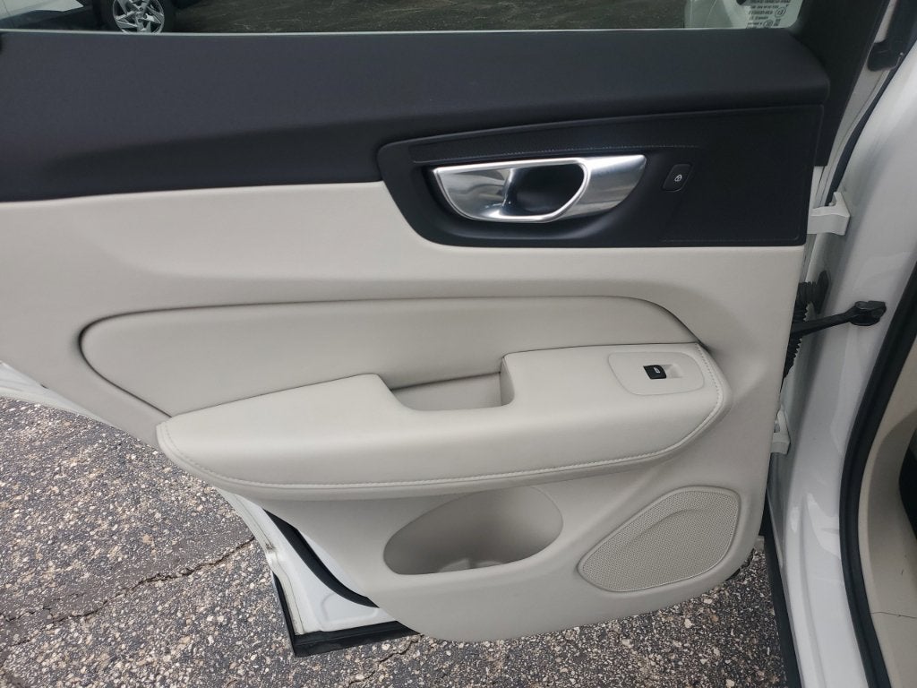 2023 Volvo XC60 Plus - Photo 33