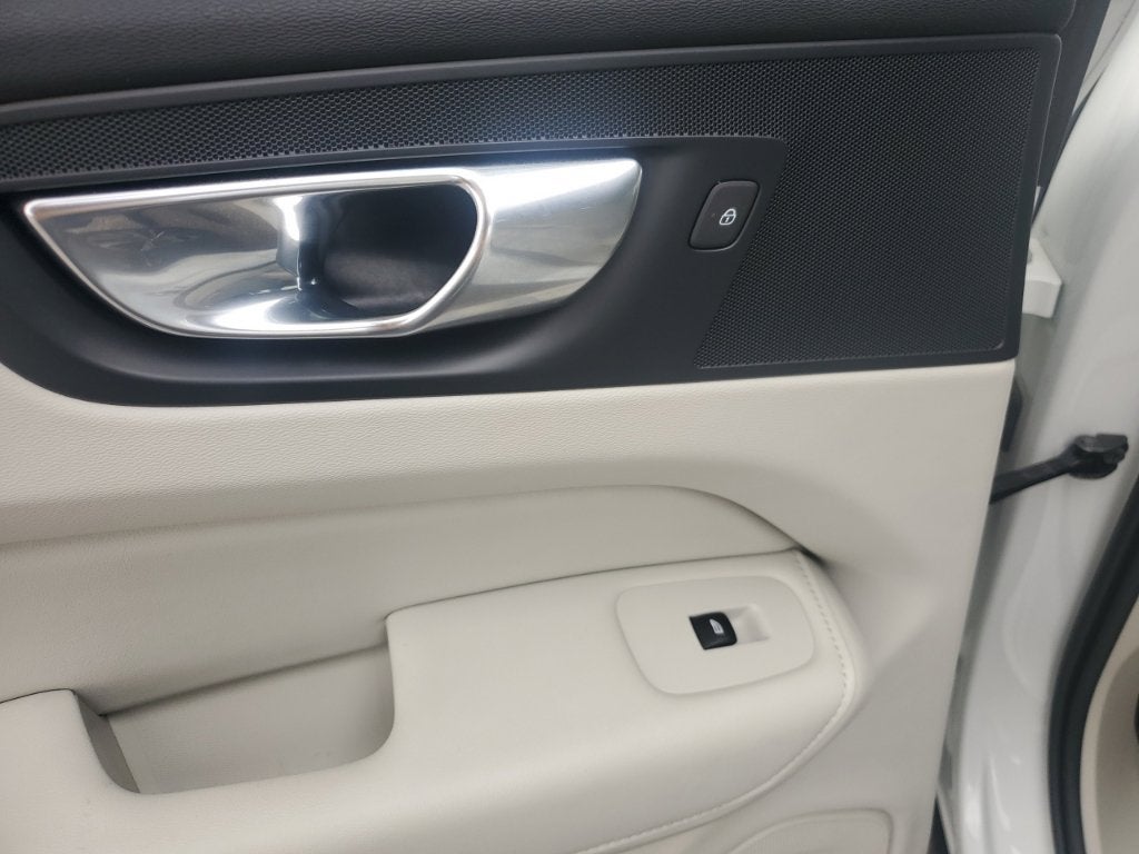 2023 Volvo XC60 Plus - Photo 34