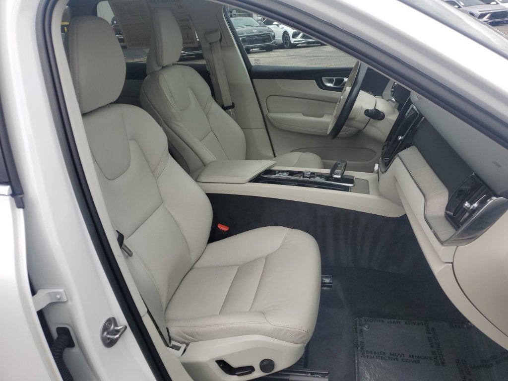 2023 Volvo XC60 Plus - Photo 40
