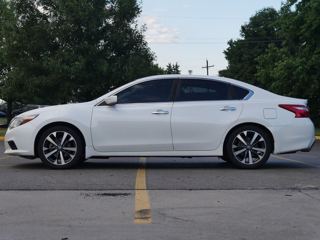 2016 Nissan Altima 2.5 SR