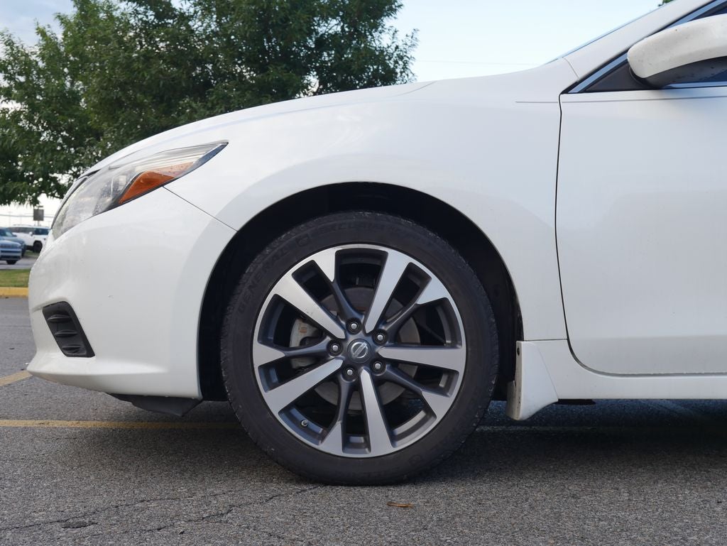 2016 Nissan Altima 2.5 SR