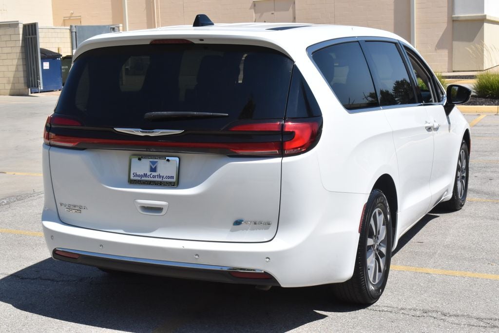 2024 Chrysler Pacifica Hybrid Select