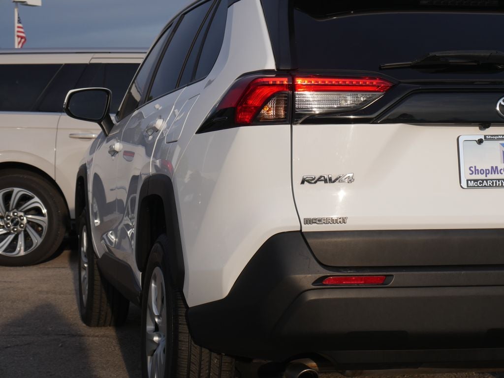 2019 Toyota RAV4 LE