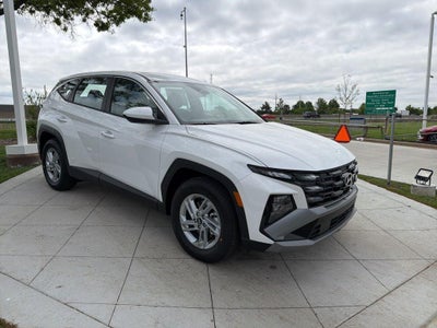 2026 Hyundai TUCSON SE FWD