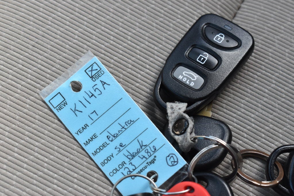 2017 Hyundai ELANTRA SE
