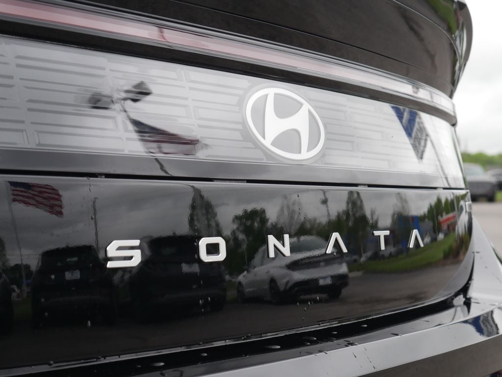 2026 Hyundai SONATA HYBRID SEL