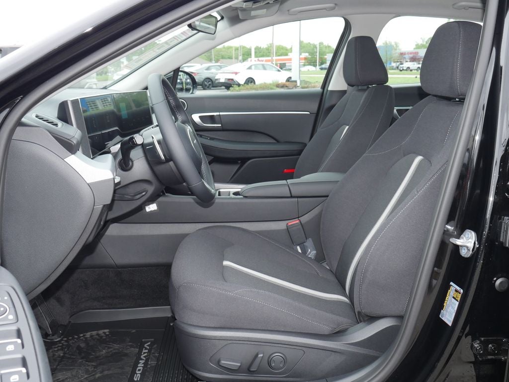 2026 Hyundai SONATA HYBRID SEL