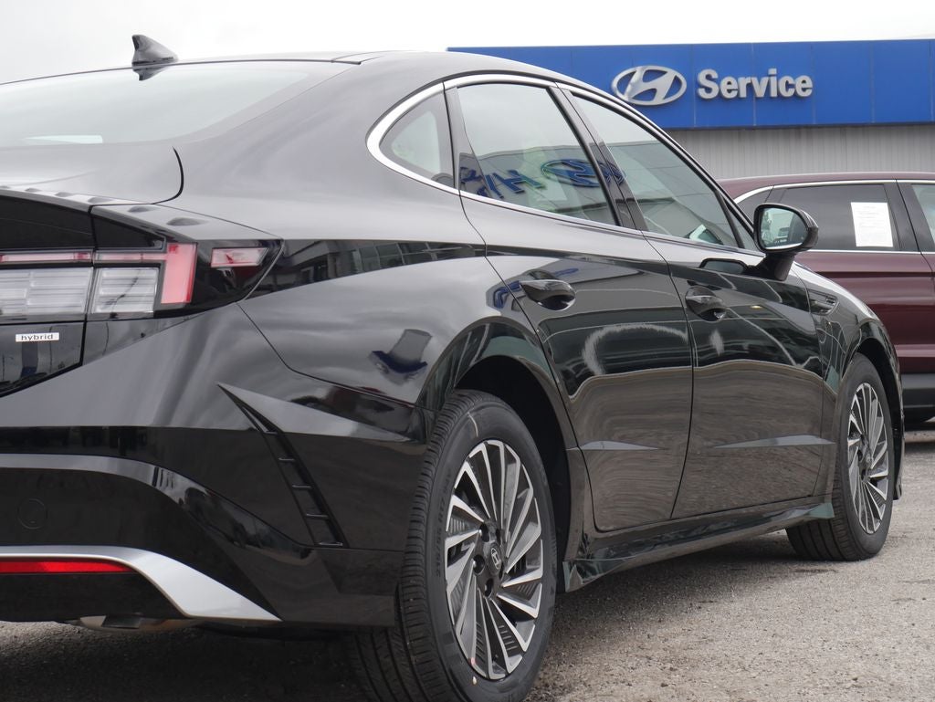 2026 Hyundai SONATA HYBRID SEL
