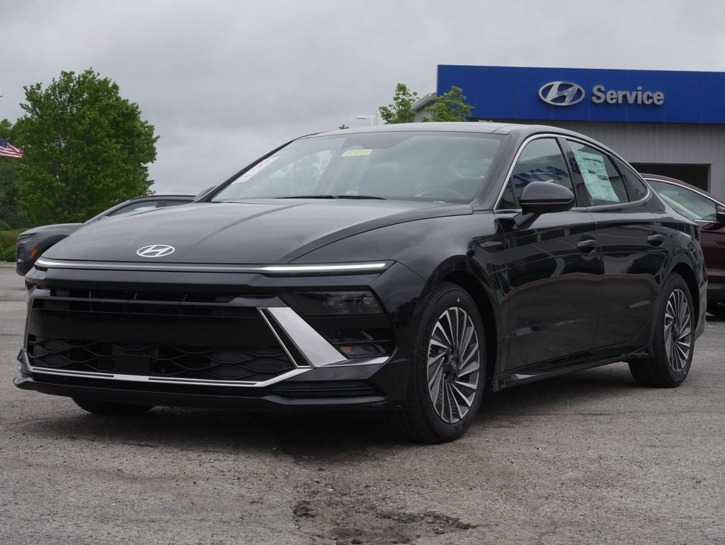 2026 Hyundai SONATA HYBRID SEL