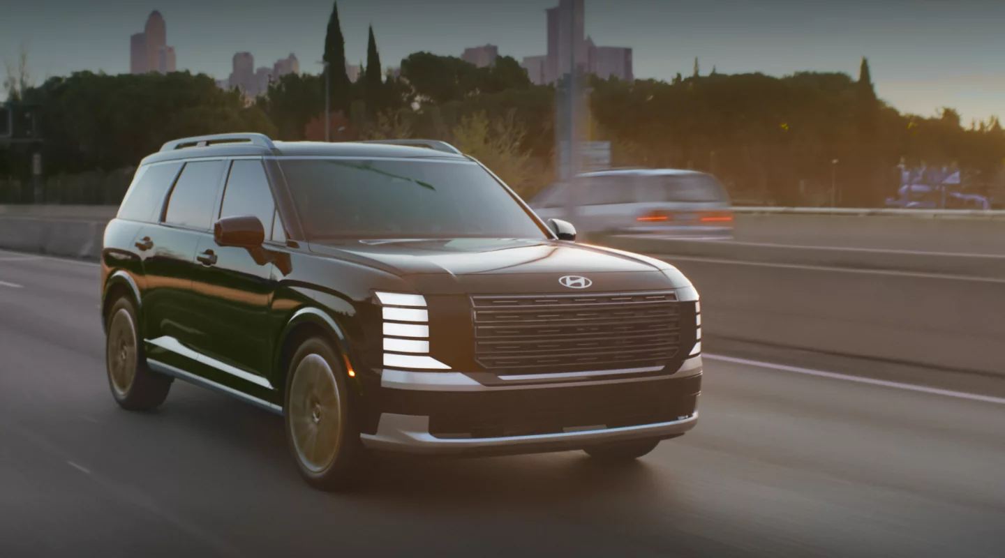 2026 Hyundai Palisade side view near Topeka and Lawrence KS