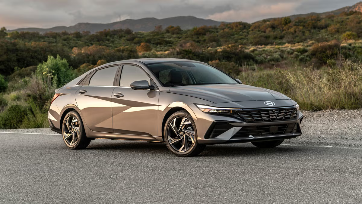 2026 Hyundai Elantra side view near Manhattan KS